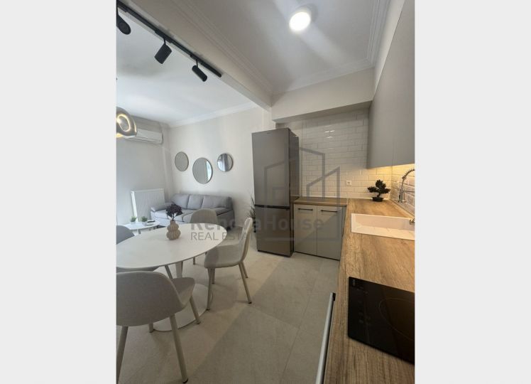 APPARTMENT IN DOWN TOWN 