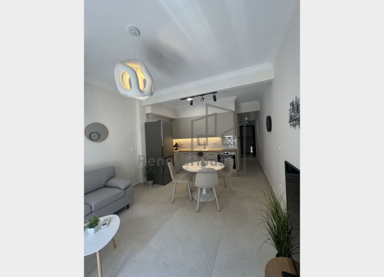 APPARTMENT IN DOWN TOWN 